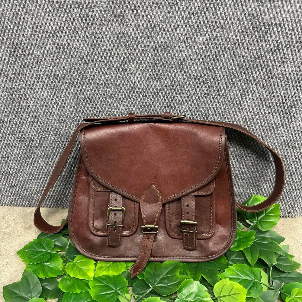 Komal's Passion 14-Inch Genuine Leather Messenger Bag Brown Crossbody Satchel